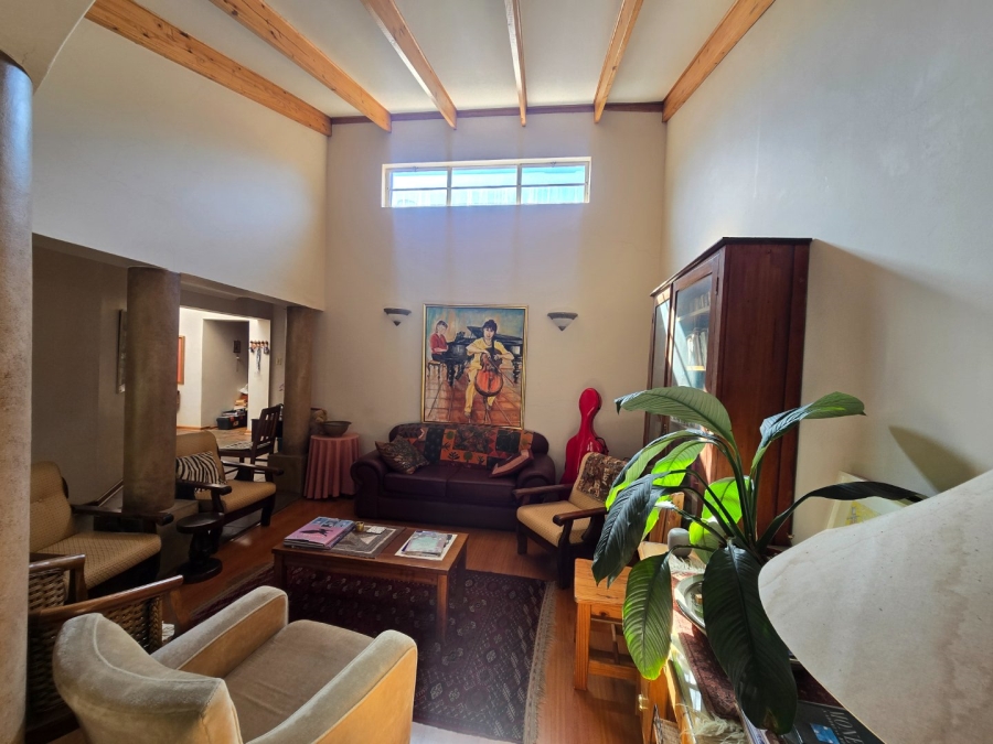 4 Bedroom Property for Sale in Heuwelsig Free State